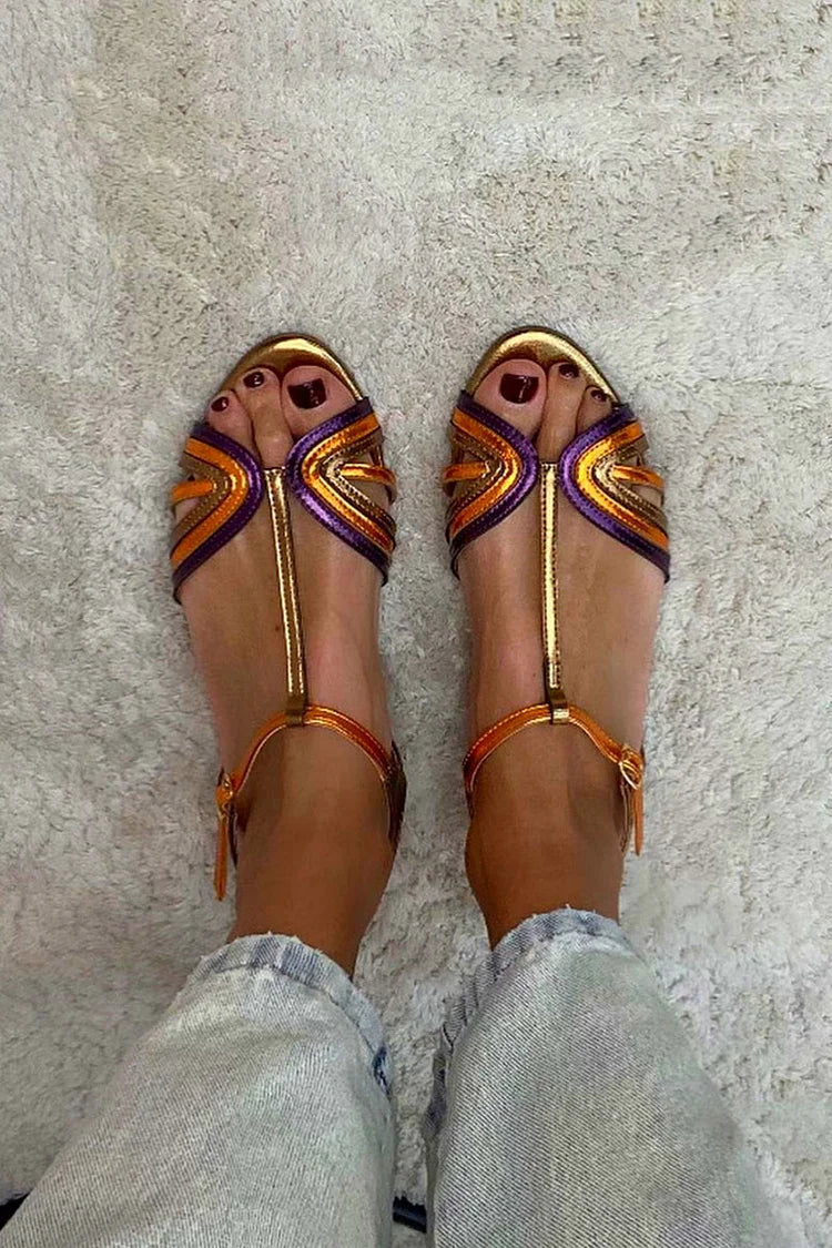 Albaira | Sandalias Doradas con Hebilla y Tira Multicolor para Verano